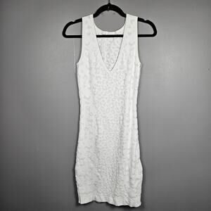 Bebe White Leopard Textured Knit Bodycon Mini Dress XS Sleeveless V Neck Stretch